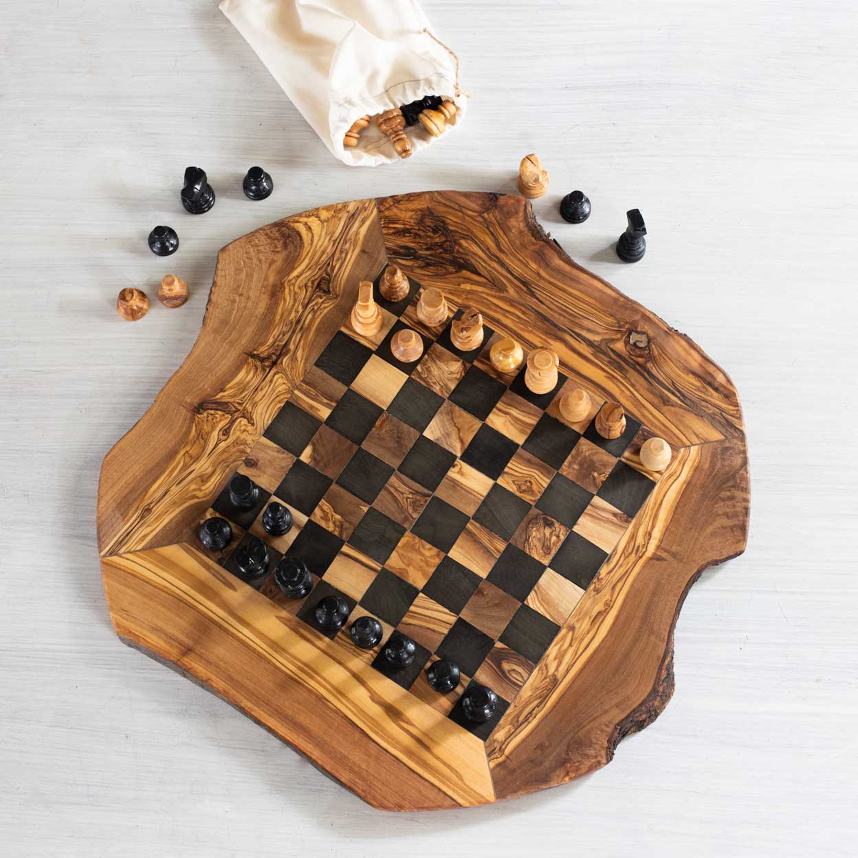 PRIVATE DESIGN CHESS BOARD Medium Flat Board 15 ' OLIVE WOOD HANDCRAFTED FREE ENGRAVING - Jamailah